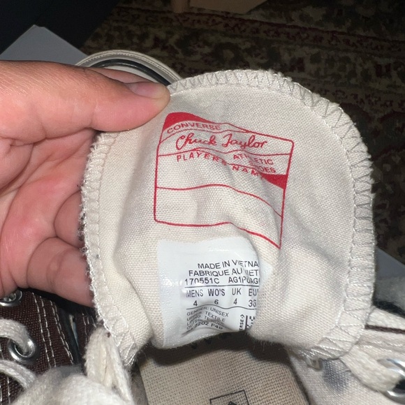 Converse shoes - Picture 3 of 3